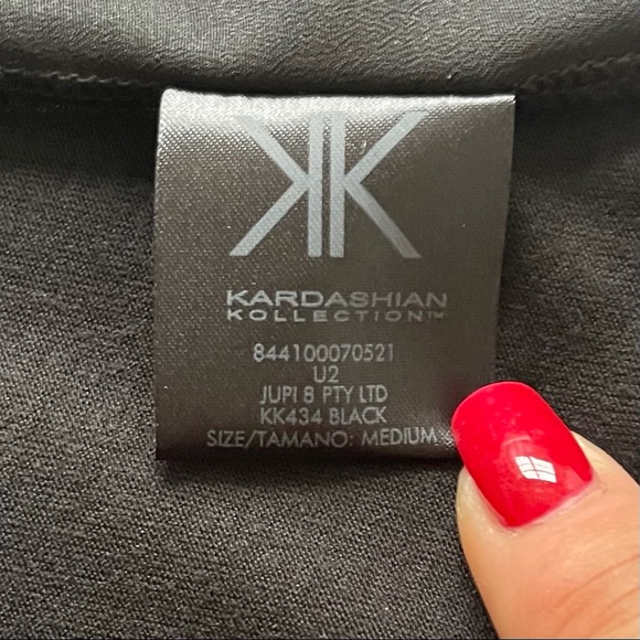 Kardashian Kollection Flowy, Embellished Tank Top Black M (Women’s) - Picture 4 of 8